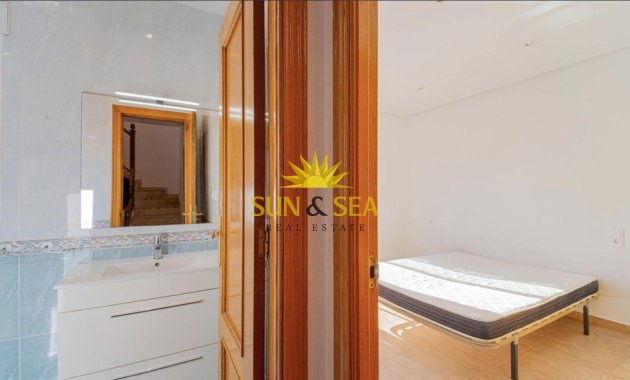 Reventa - Villa / Semi separado - Orihuela Costa - Los Altos