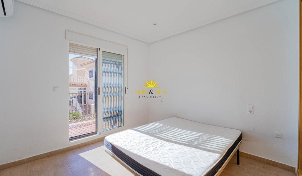 Reventa - Villa / Semi separado - Orihuela Costa - Los Altos