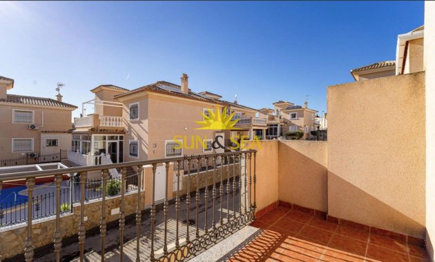 Reventa - Villa / Semi separado - Orihuela Costa - Los Altos