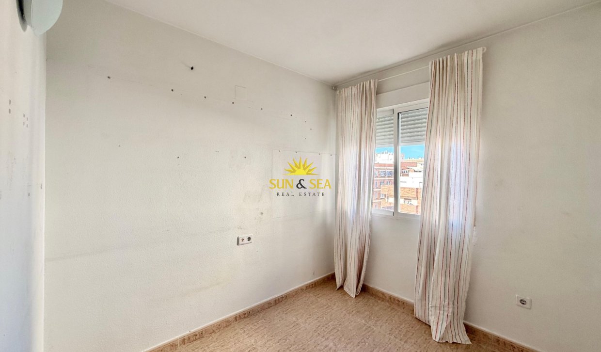 Resale - Apartment - Torrevieja - torrevieja