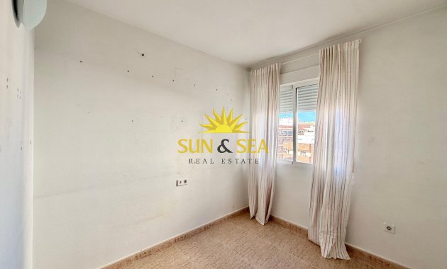 Resale - Apartment - Torrevieja - torrevieja