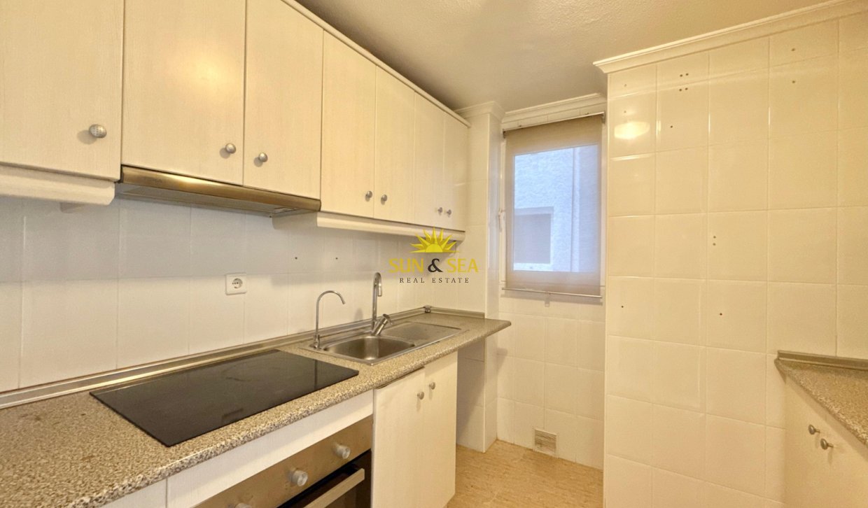 Resale - Apartment - Torrevieja - torrevieja