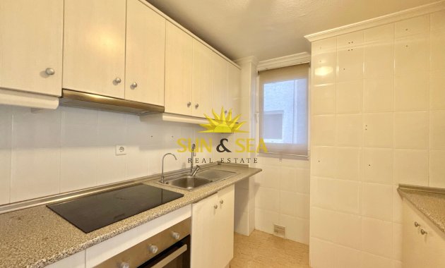 Resale - Apartment - Torrevieja - torrevieja