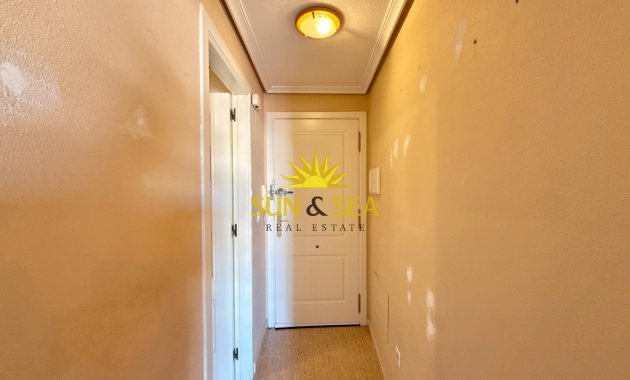 Resale - Apartment - Torrevieja - torrevieja