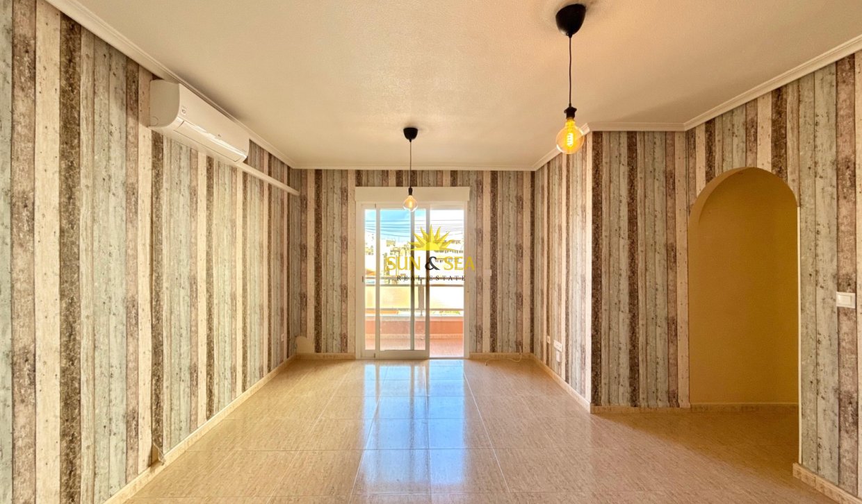 Resale - Apartment - Torrevieja - torrevieja