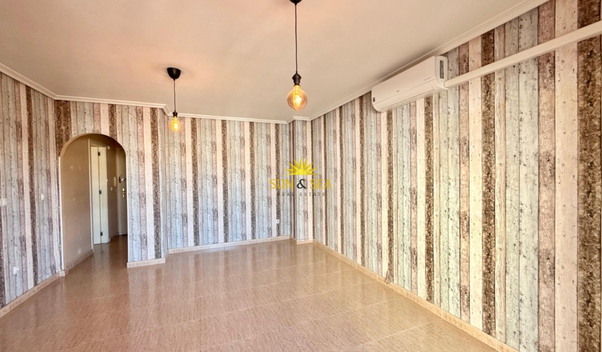 Resale - Apartment - Torrevieja - torrevieja