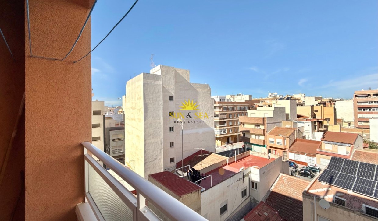 Resale - Apartment - Torrevieja - torrevieja