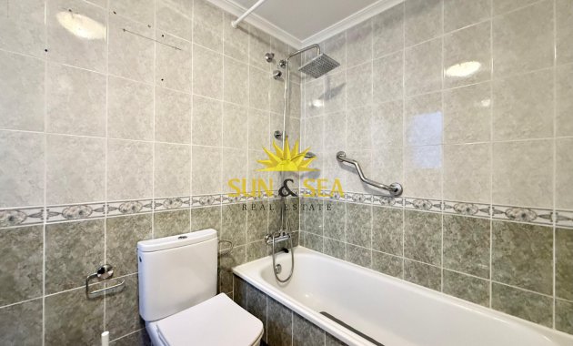 Resale - Apartment - Torrevieja - torrevieja