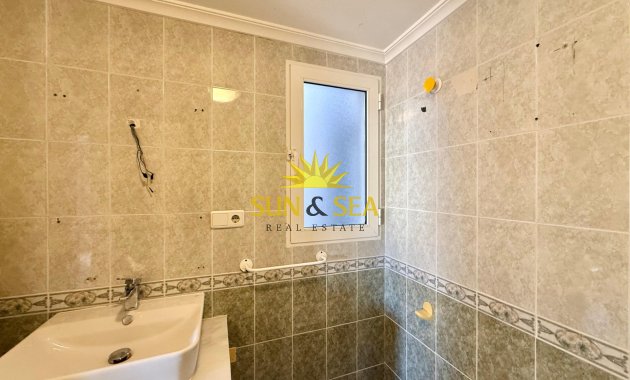 Resale - Apartment - Torrevieja - torrevieja