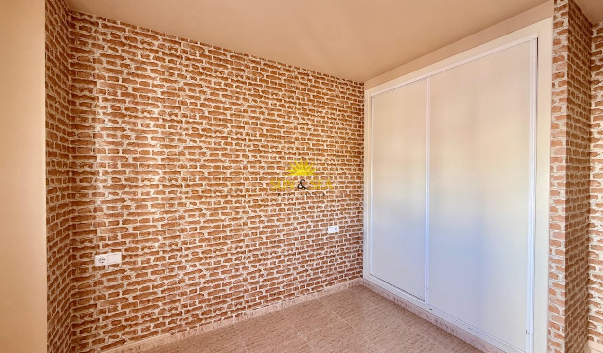 Resale - Apartment - Torrevieja - torrevieja