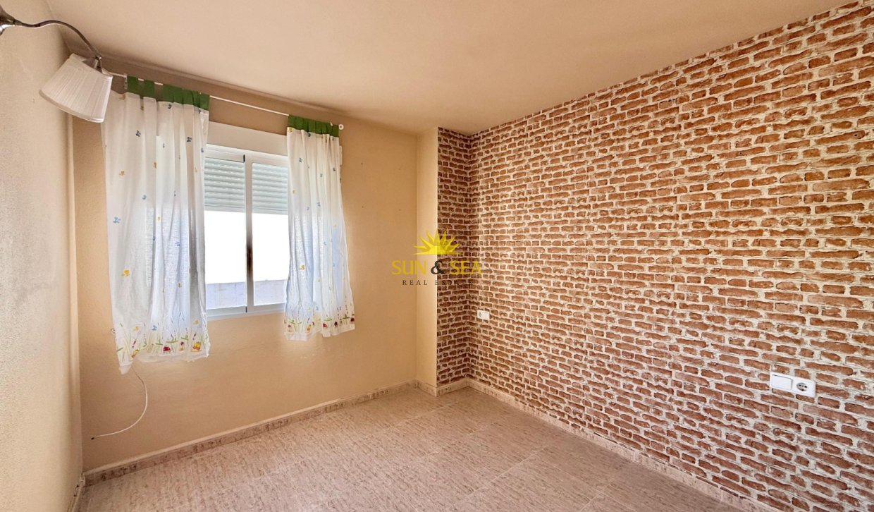 Resale - Apartment - Torrevieja - torrevieja