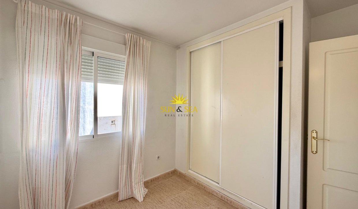 Resale - Apartment - Torrevieja - torrevieja