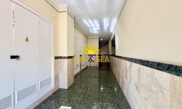 Resale - Apartment - Torrevieja - torrevieja