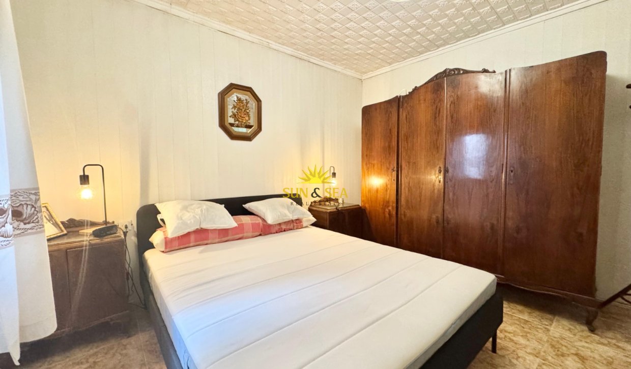 Reventa - Chalet - Torrevieja - Centro