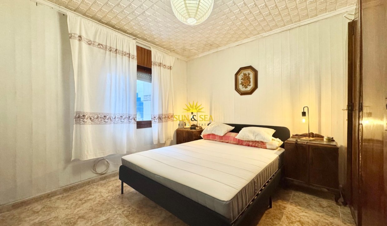 Reventa - Chalet - Torrevieja - Centro