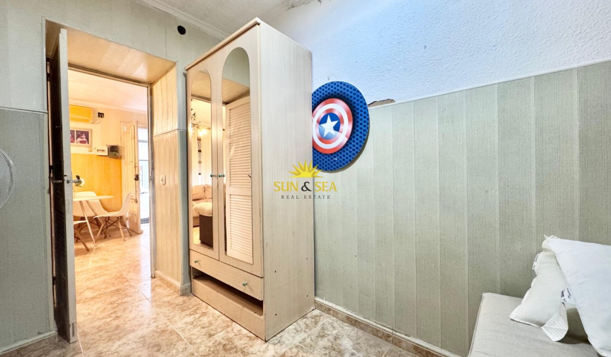 Reventa - Chalet - Torrevieja - Centro