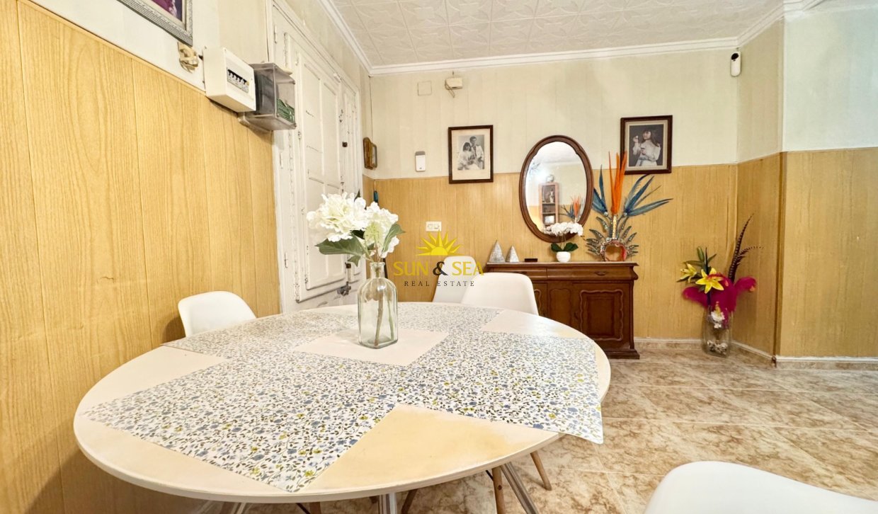Reventa - Chalet - Torrevieja - Centro