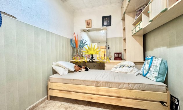 Reventa - Chalet - Torrevieja - Centro