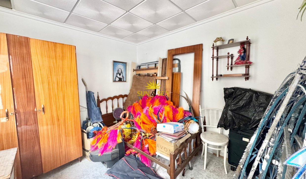 Reventa - Chalet - Torrevieja - Centro