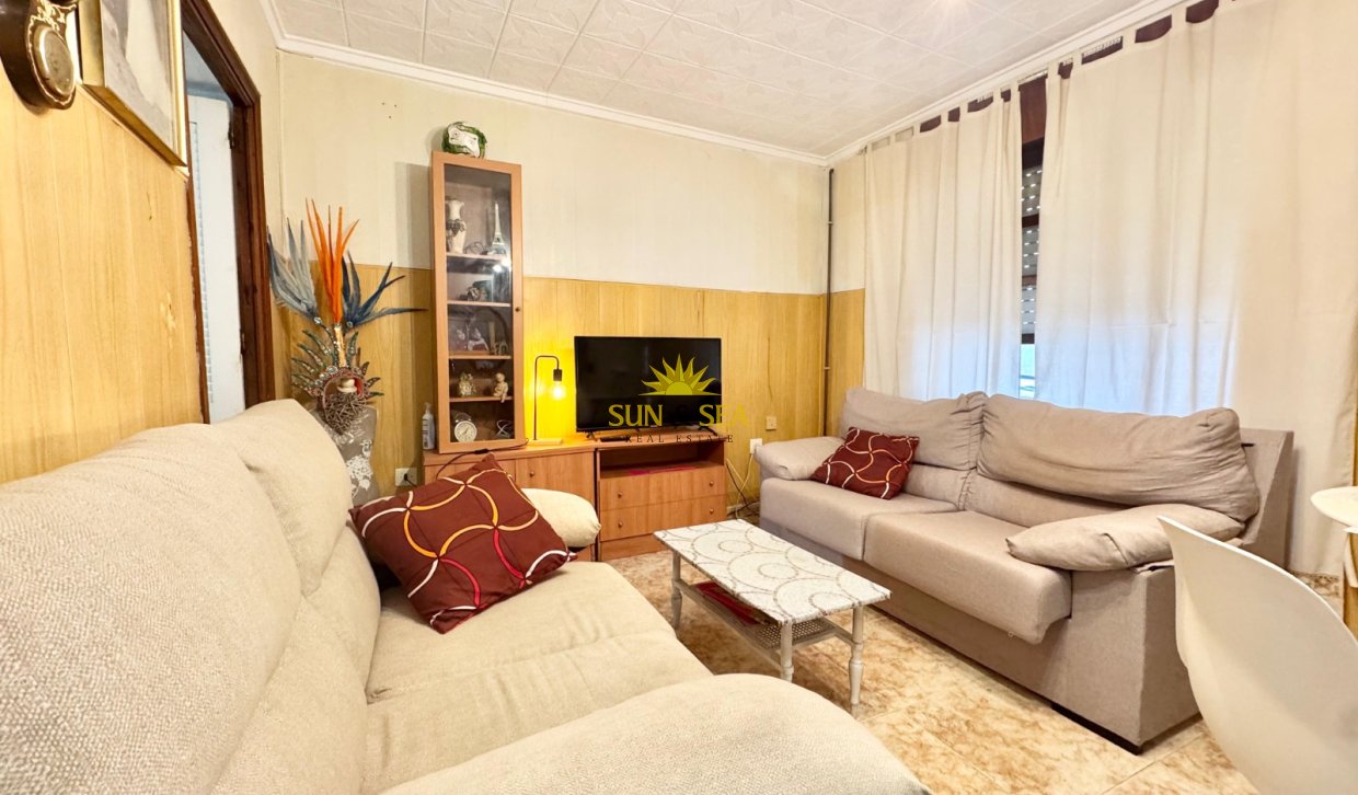 Reventa - Chalet - Torrevieja - Centro