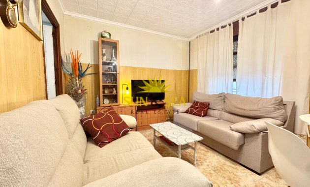 Reventa - Chalet - Torrevieja - Centro