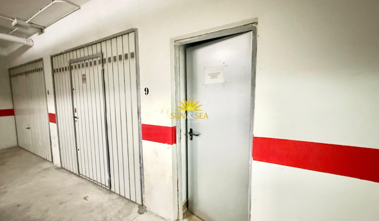 Langfristige Vermietung - Garage - 