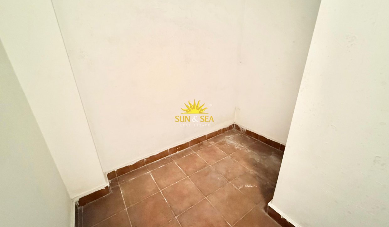 Langfristige Vermietung - Garage - 