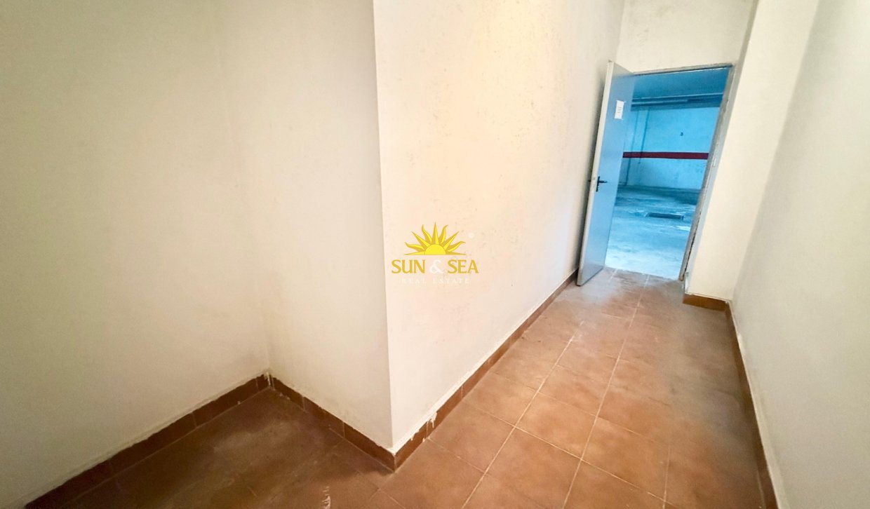 Langfristige Vermietung - Garage - 
