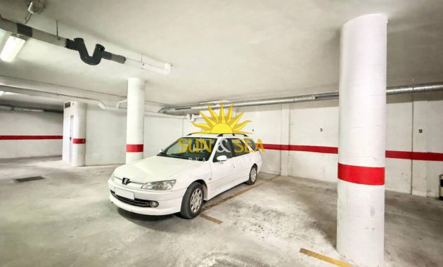 Langfristige Vermietung - Garage - 