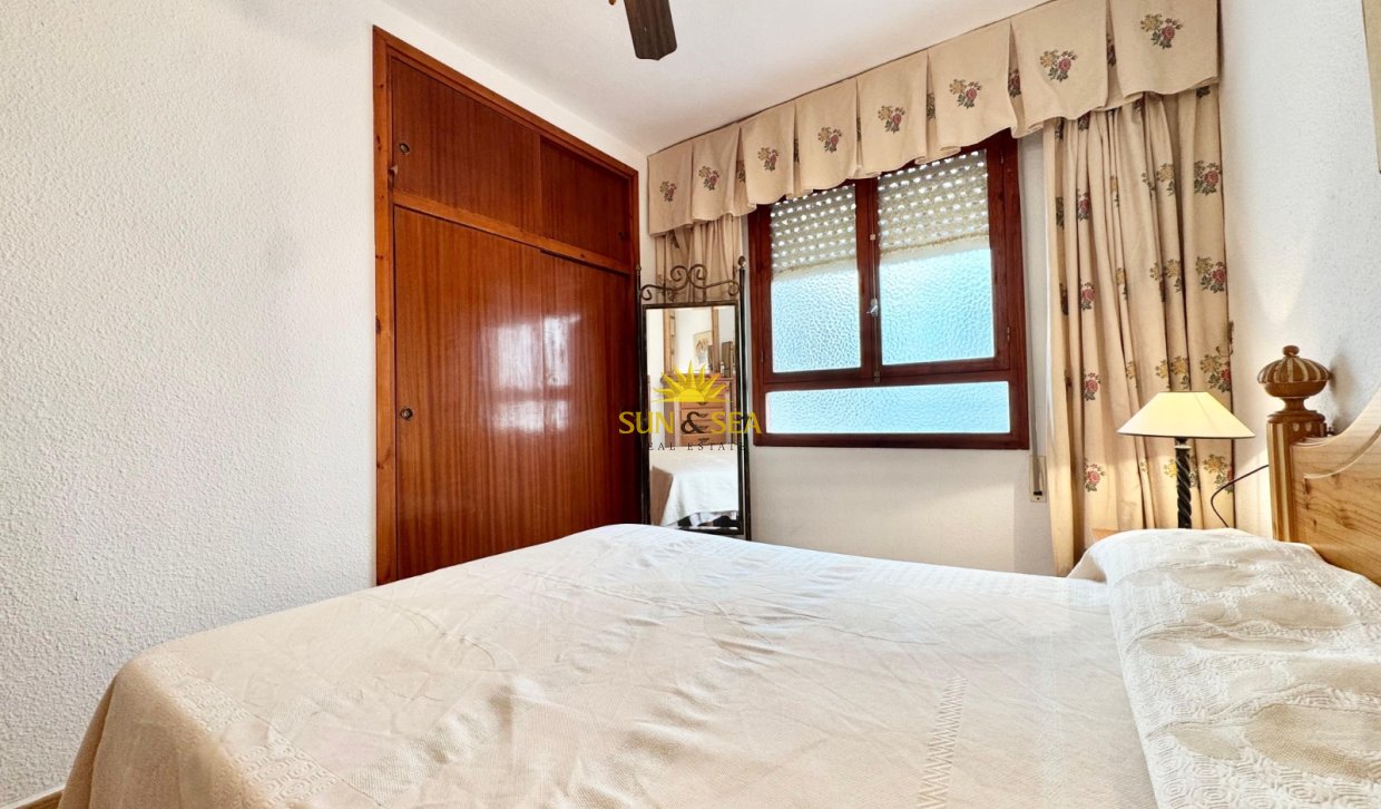 Reventa - Apartamento - Torrevieja - Playa del Acequión