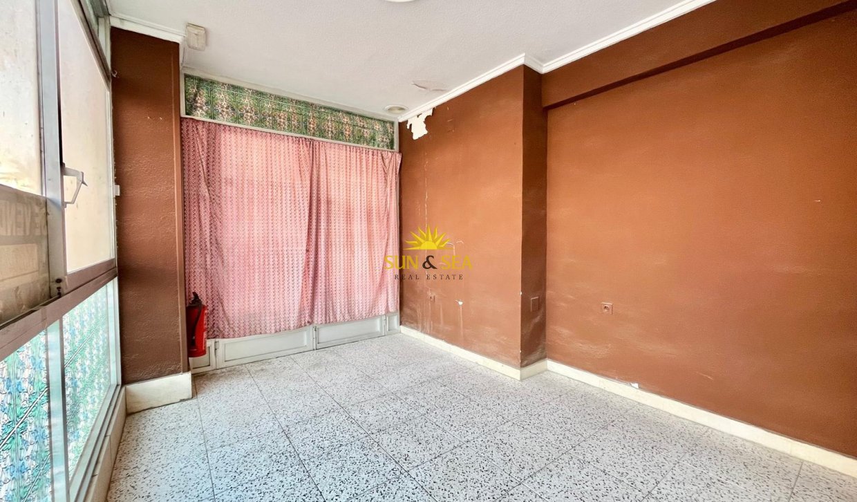 Reventa - Comercial - Torrevieja - Playa del Acequión