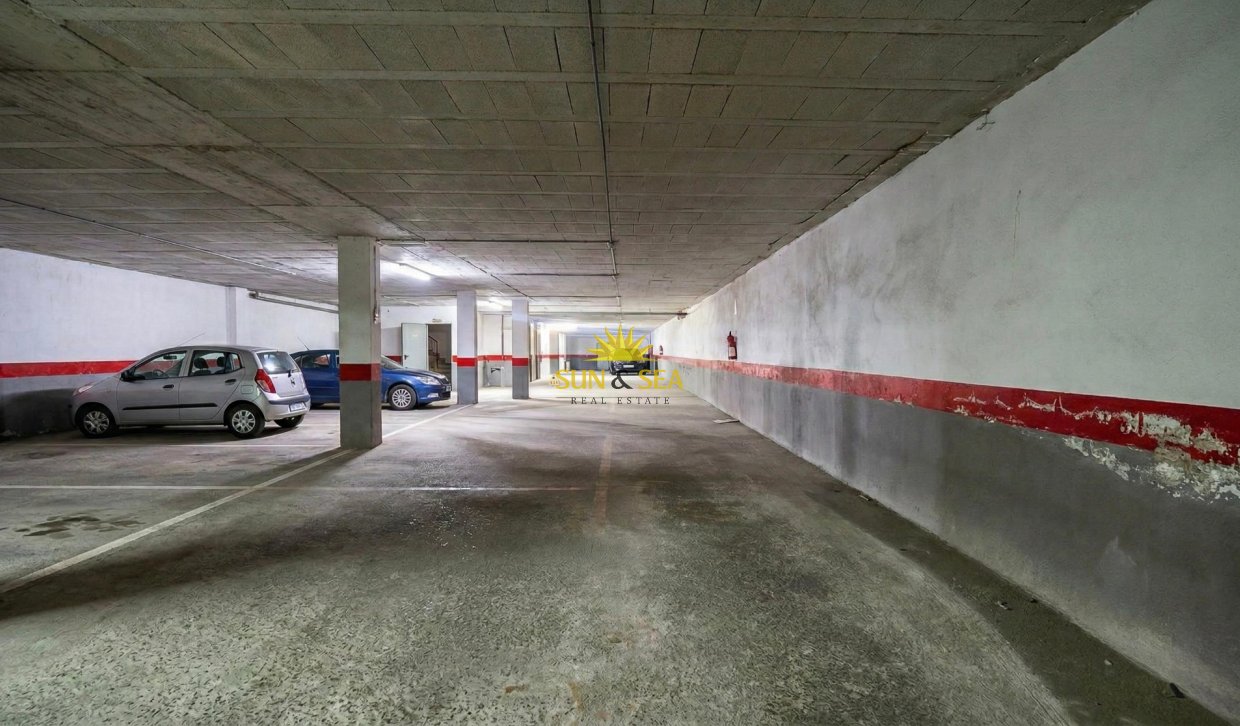 Long Term Rental - Garage - Torrevieja - Centro