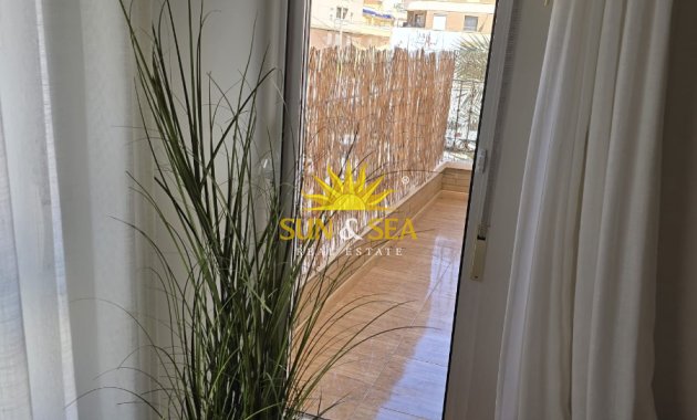 Alquiler a largo plazo - Apartamento - Torrevieja - Centro
