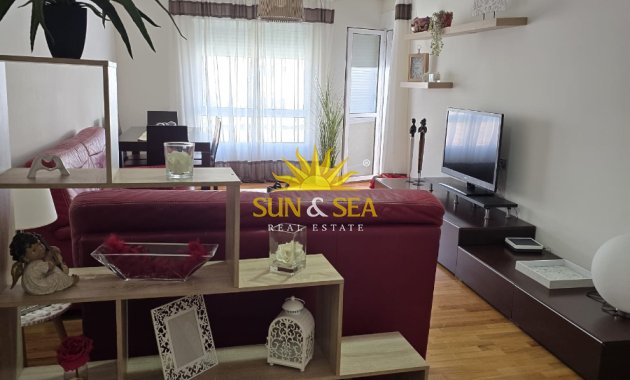 Alquiler a largo plazo - Apartamento - Torrevieja - Centro