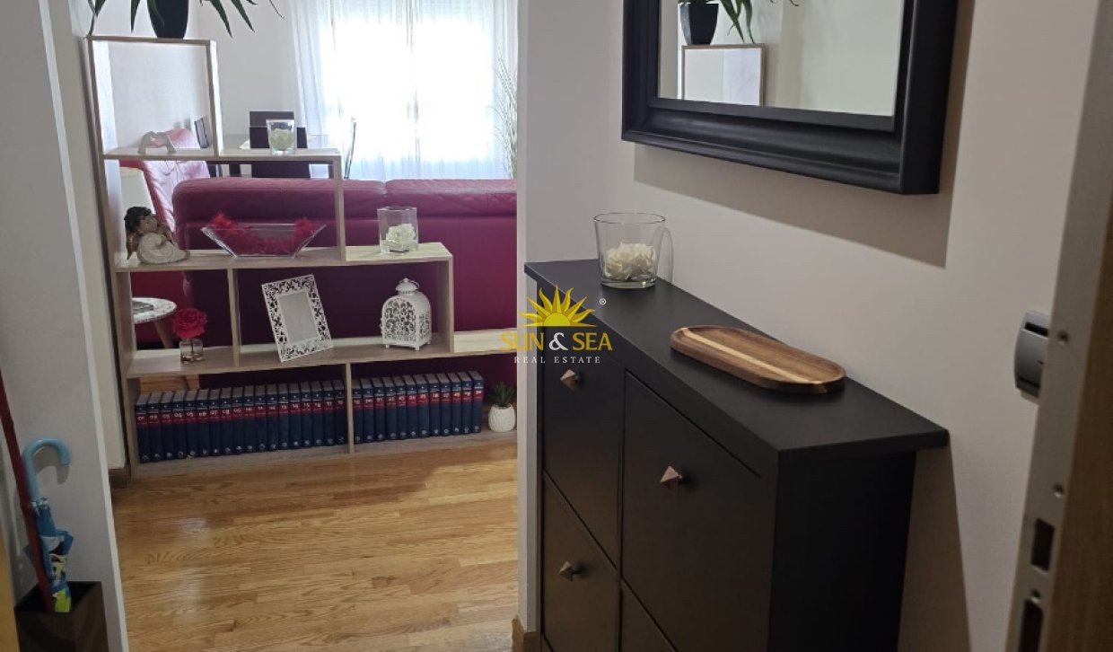 Alquiler a largo plazo - Apartamento - Torrevieja - Centro