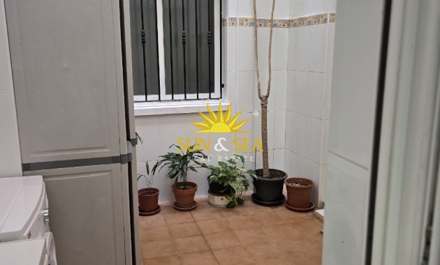 Alquiler a largo plazo - Apartamento - Torrevieja - Centro