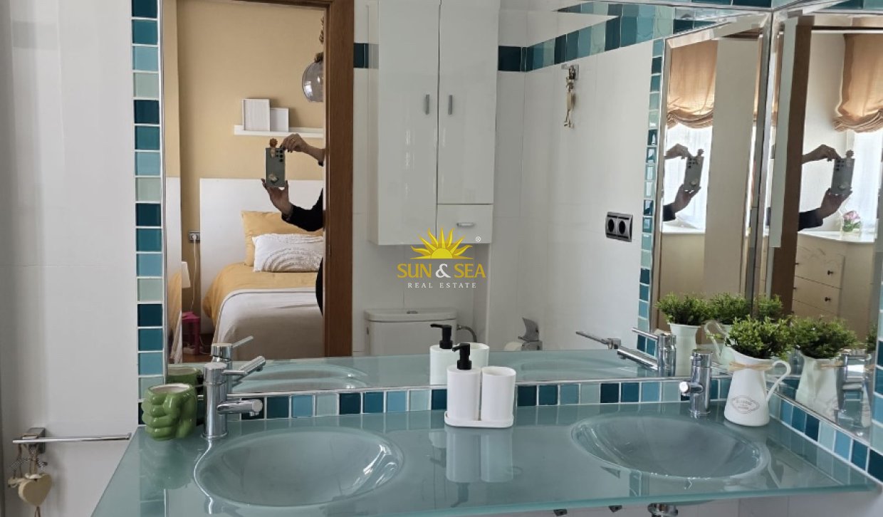 Alquiler a largo plazo - Apartamento - Torrevieja - Centro