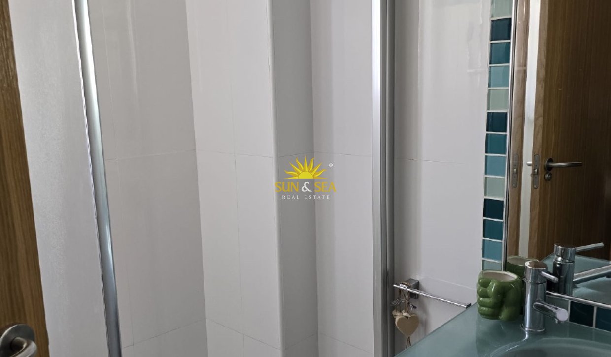 Alquiler a largo plazo - Apartamento - Torrevieja - Centro