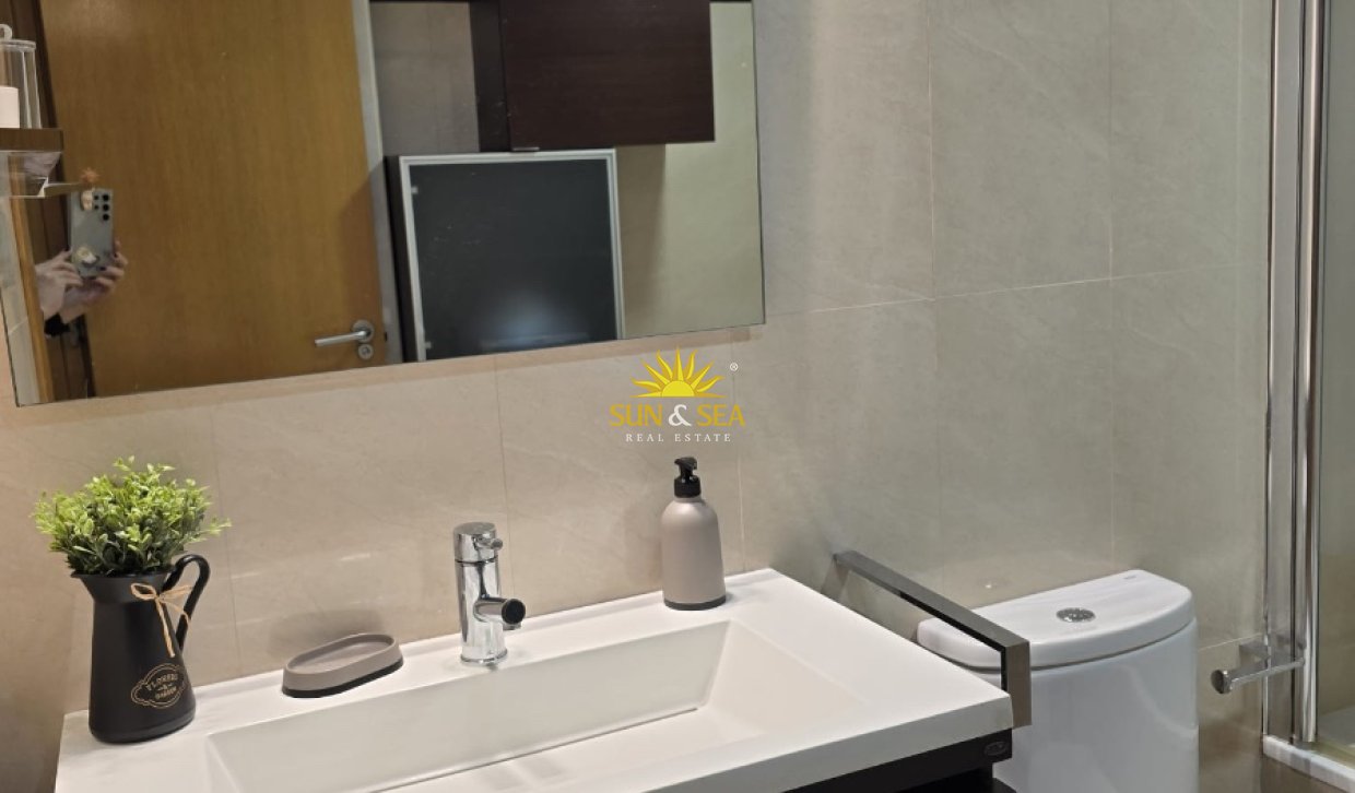 Alquiler a largo plazo - Apartamento - Torrevieja - Centro