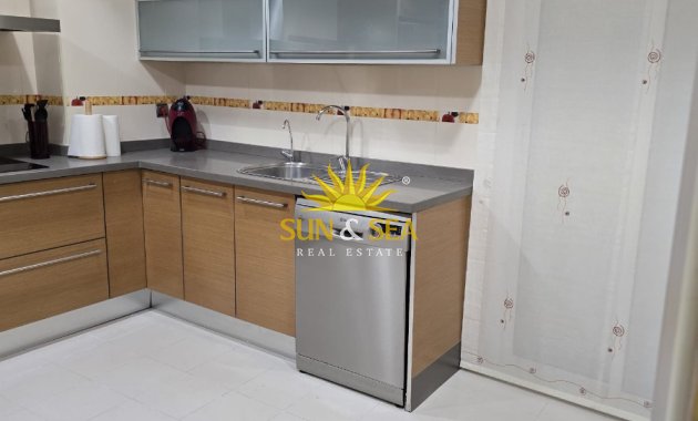 Alquiler a largo plazo - Apartamento - Torrevieja - Centro