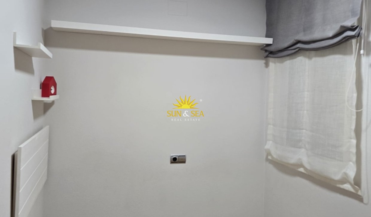 Alquiler a largo plazo - Apartamento - Torrevieja - Centro