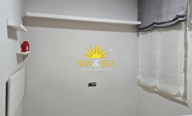 Alquiler a largo plazo - Apartamento - Torrevieja - Centro
