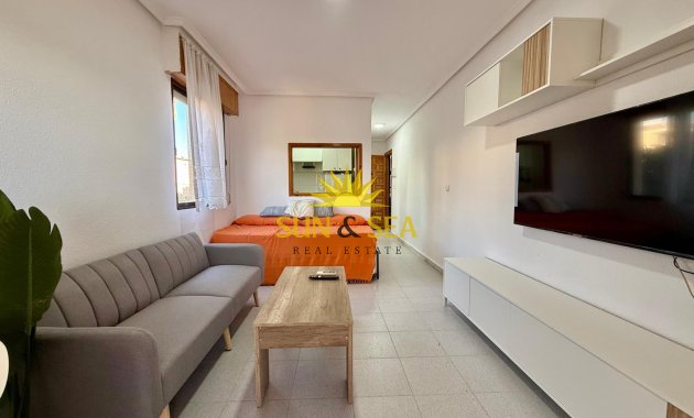 Resale - Studio apartment - Torrevieja - El Chaparral
