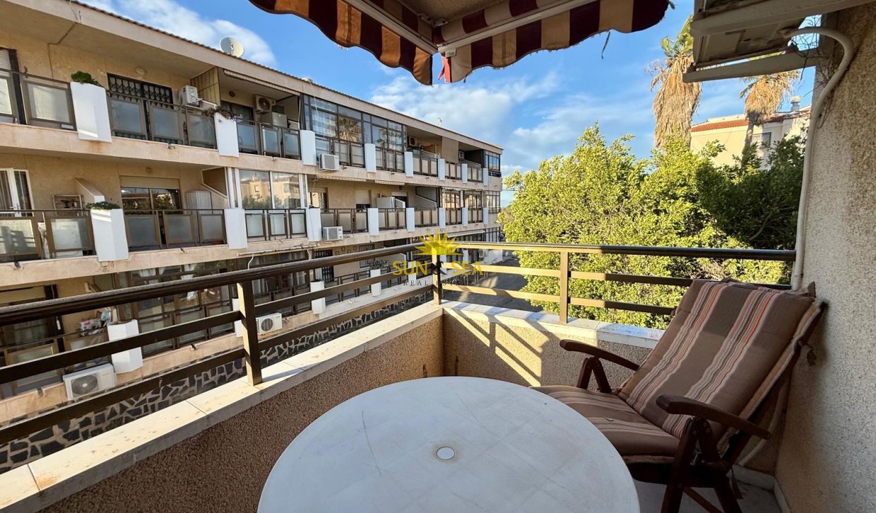 Resale - Studio apartment - Torrevieja - El Chaparral