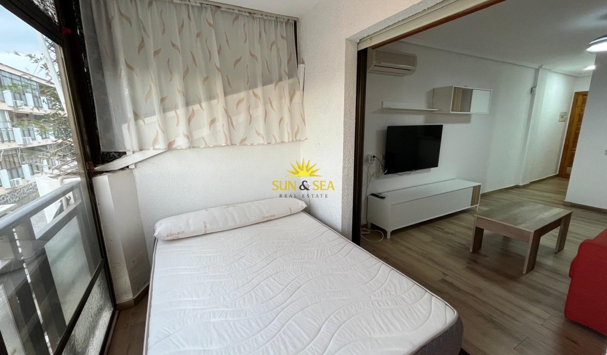 Resale - Studio apartment - Torrevieja - El Chaparral