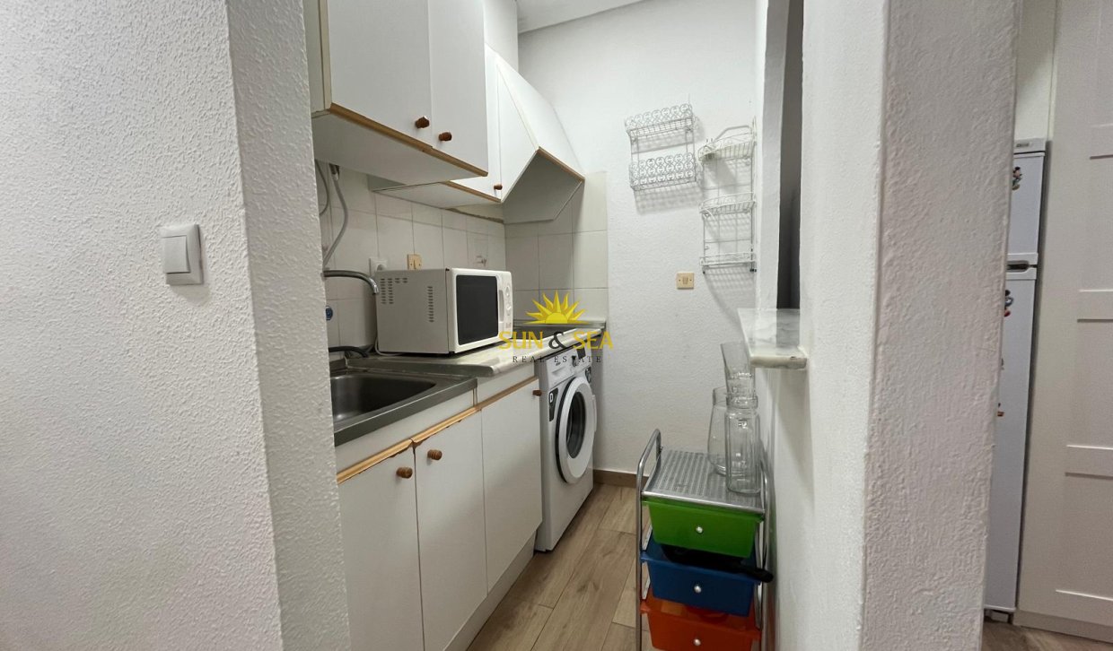 Resale - Studio apartment - Torrevieja - El Chaparral