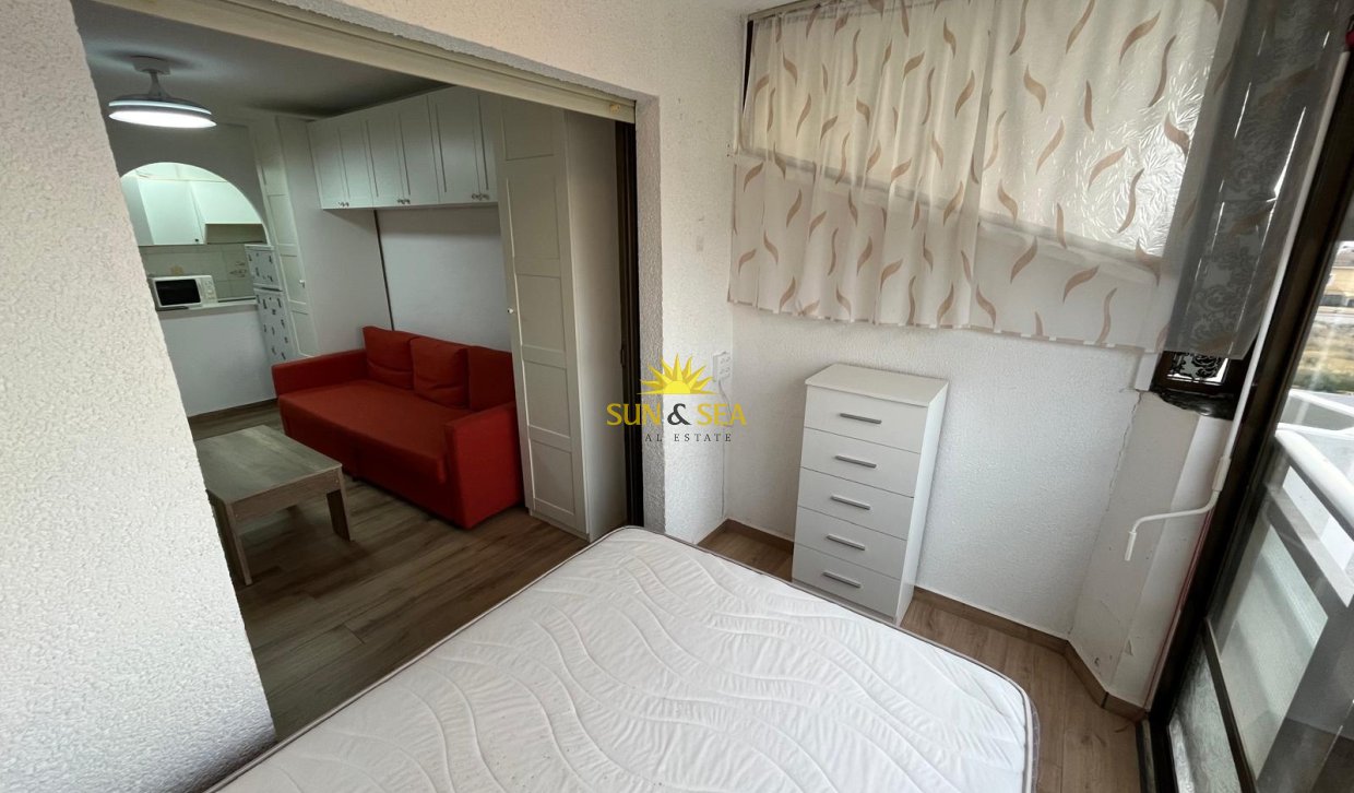 Resale - Studio apartment - Torrevieja - El Chaparral