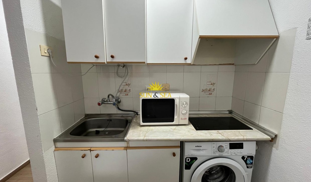Resale - Studio apartment - Torrevieja - El Chaparral