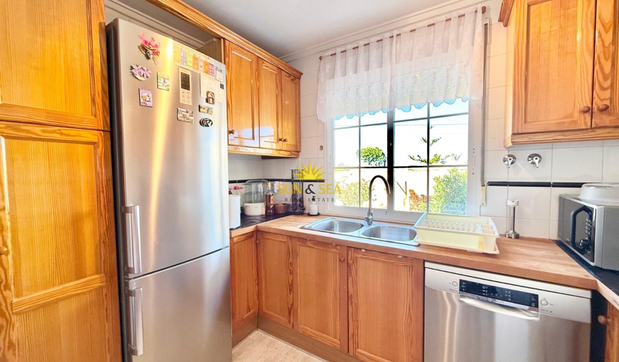 Resale - Villa - Torrevieja - Urb. Jardín del Mar