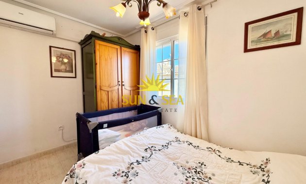 Resale - Villa - Torrevieja - Urb. Jardín del Mar